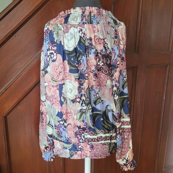 Chicos Reversible Floral Print Bomber Jacket With Zipper Closure & Elastic Cuffs - Picture 5 of 9